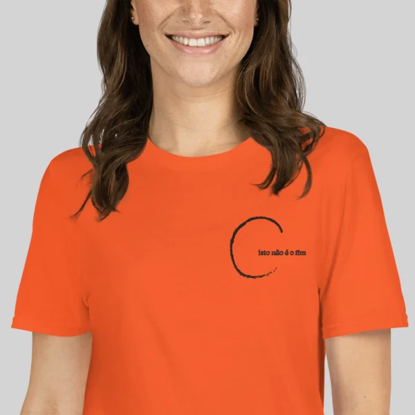 T-shirt Laranja Bordado